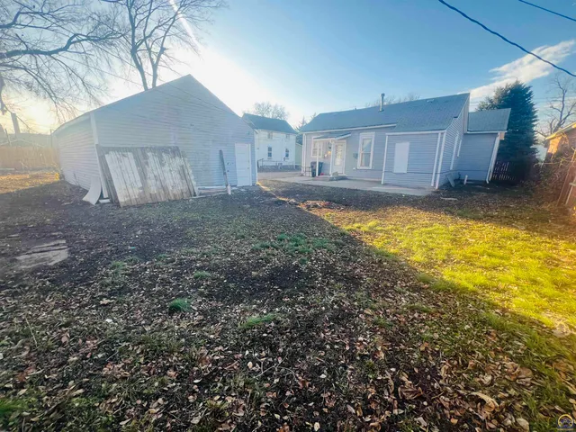 $98,000 | 620 Southeast Lake Street, Topeka, KS 66607