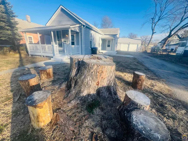 $98,000 | 620 Southeast Lake Street, Topeka, KS 66607