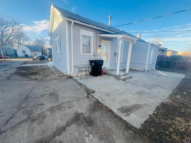 $98,000 | 620 Southeast Lake Street, Topeka, KS 66607