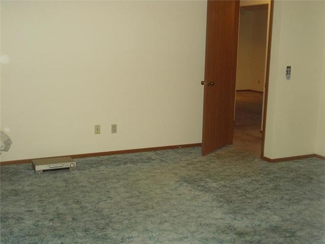 1132 Armsgate Road Springfield, OH 45503 - Photo 12 of 22