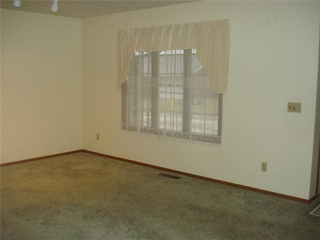 1132 Armsgate Road Springfield, OH 45503 - Photo 3 of 22