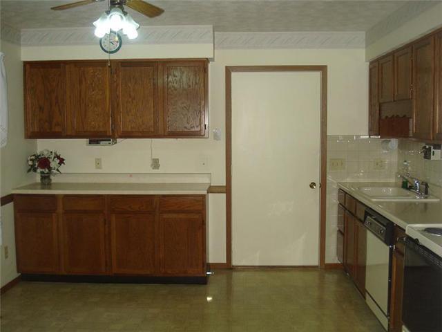 1132 Armsgate Road Springfield, OH 45503 - Photo 5 of 22