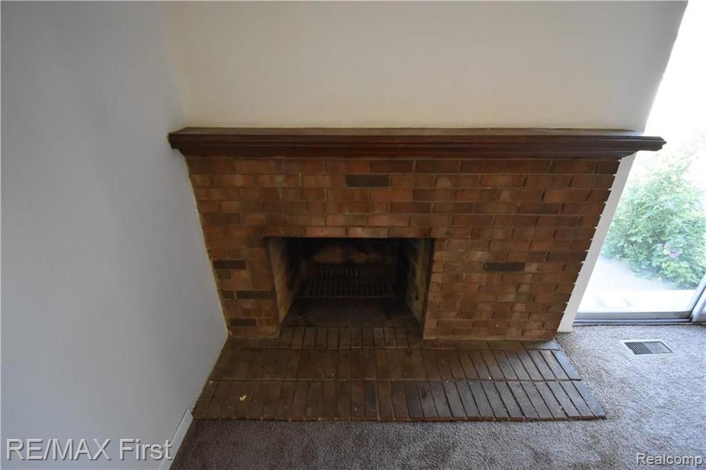 27407 Hoover Road Warren, MI 48093 - Photo 7 of 20