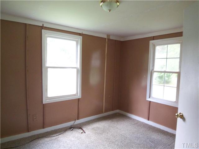 2025 Auburn Road Raleigh, NC 27610 - Photo 5 of 7