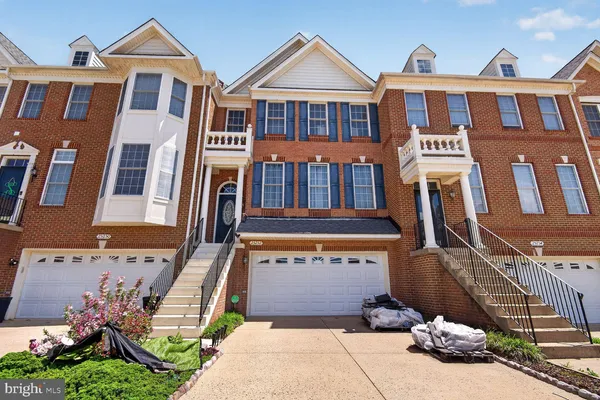 $700,000 | 25252 Lyon Terrace, Chantilly, VA 20152