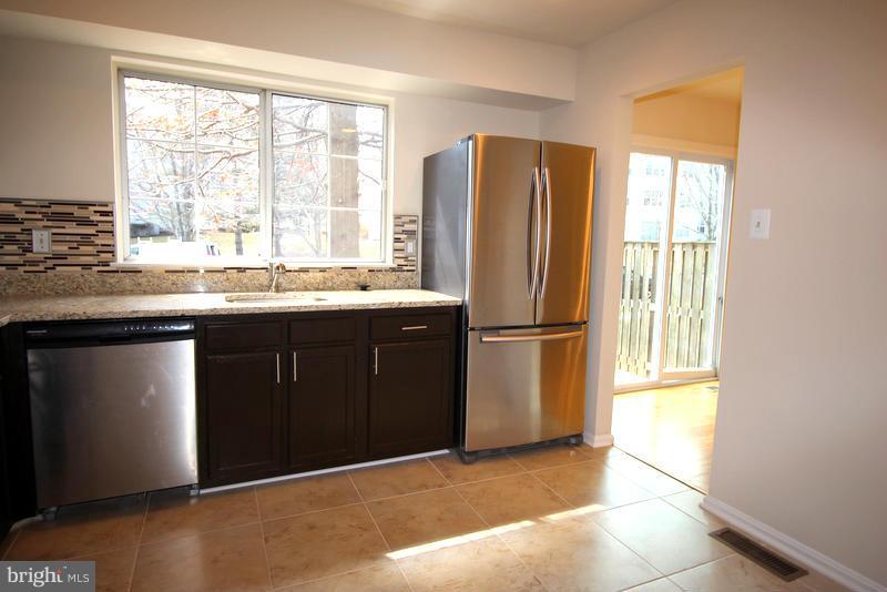 13 Dinsdale Court Silver Spring, MD 20906 - Photo 12 of 30 Kitchen