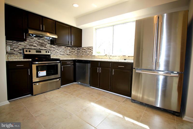 13 Dinsdale Court Silver Spring, MD 20906 - Photo 13 of 30 Kitchen