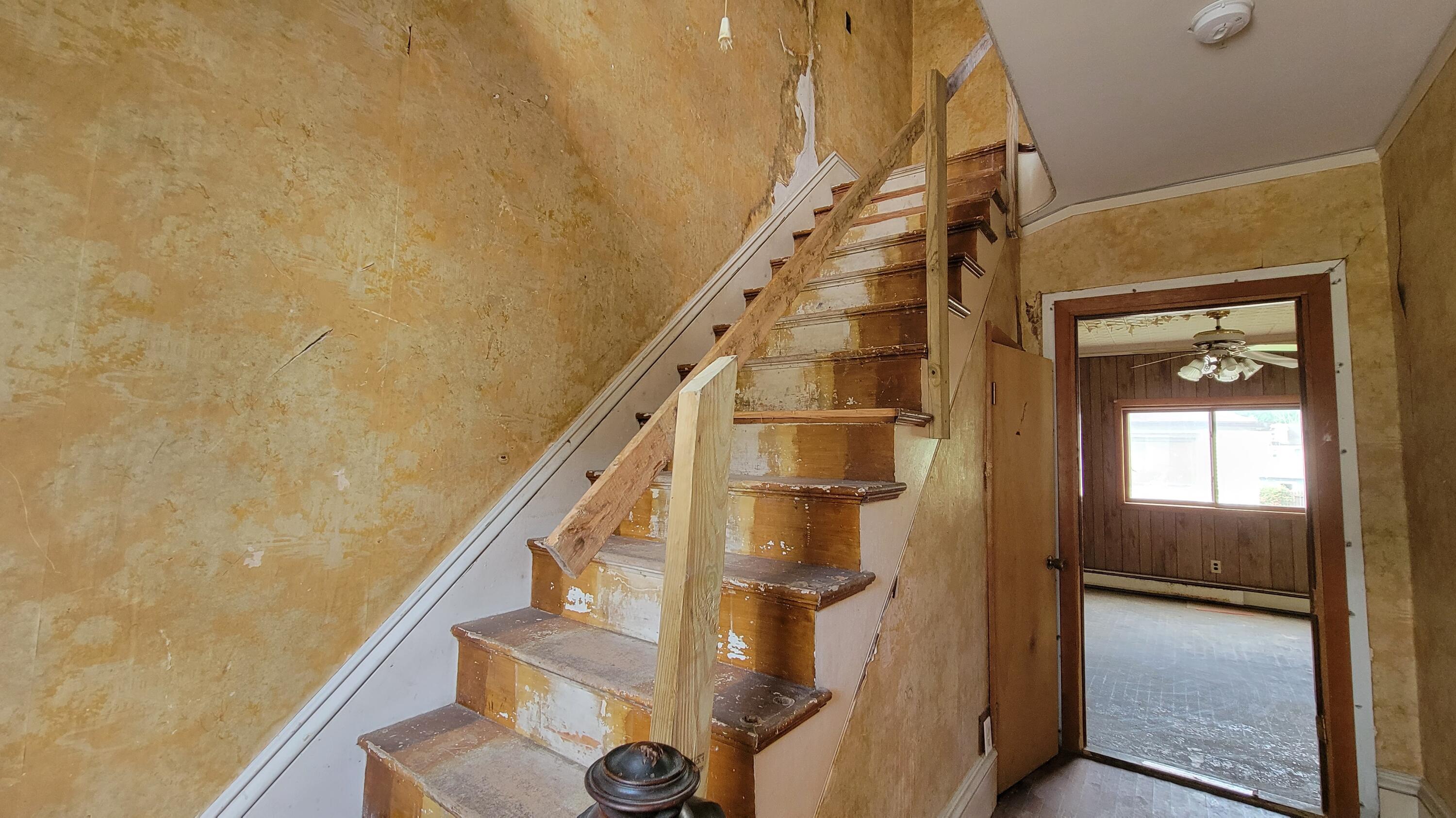 17 Spring Street Brewer, ME 04412 - Photo 13 of 27 STAIRS