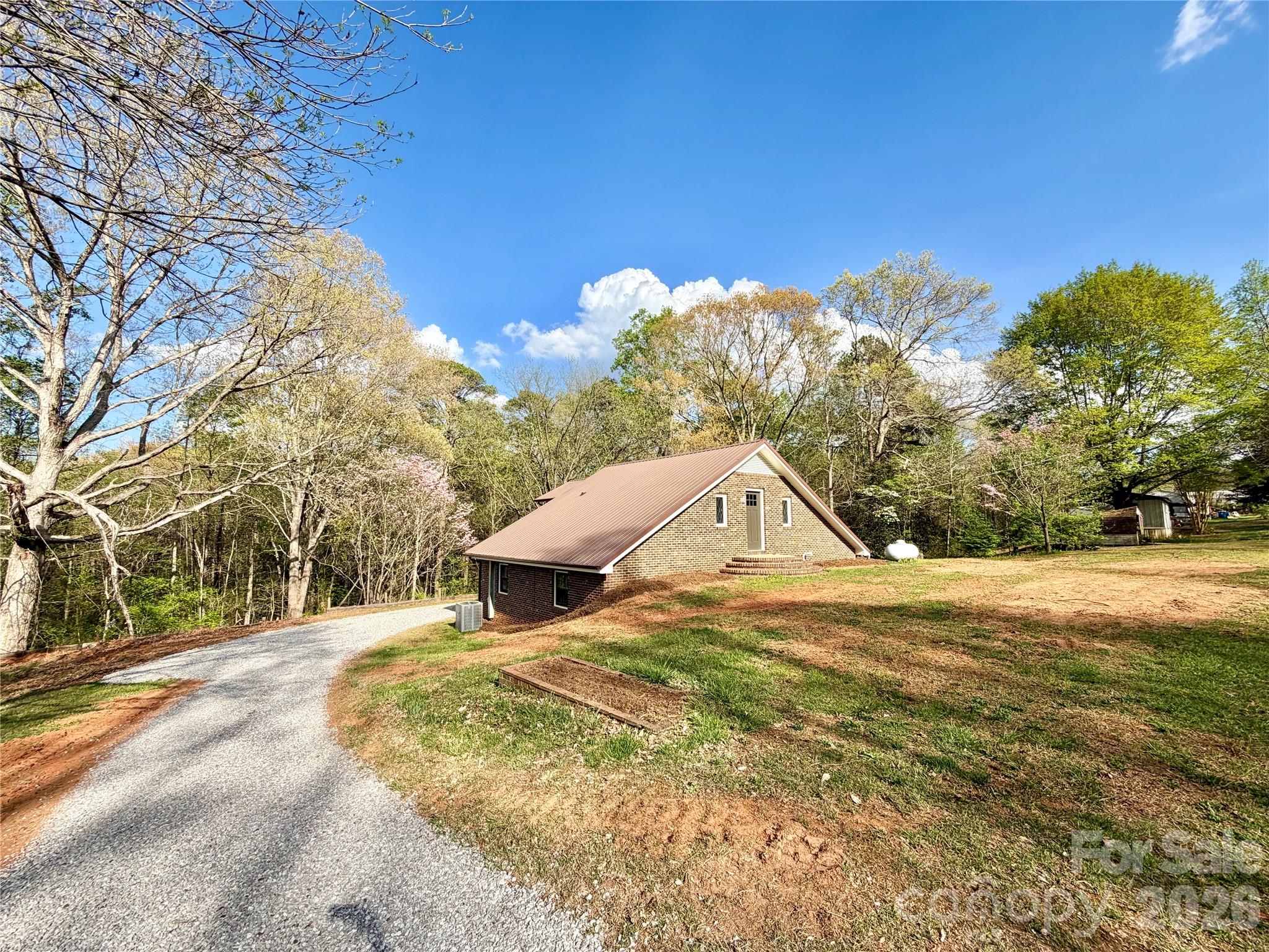 6530 Curlee Road Conover, NC 28613 - Photo 2 of 31
