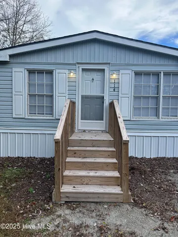 $1,200 | 114 Deer Road, Hubert, NC 28539