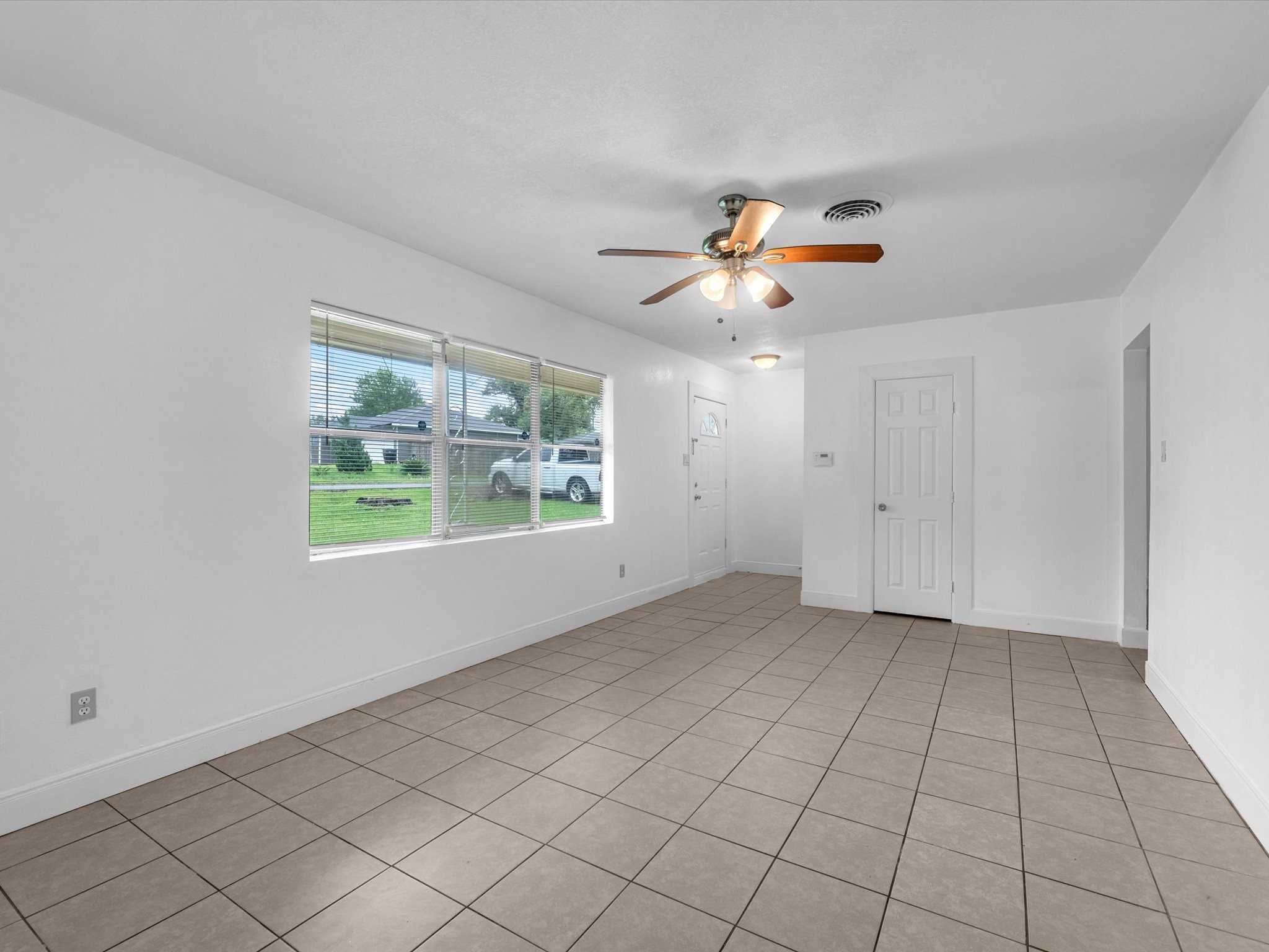 838 Rosewick Street Houston, TX 77015 - Photo 3 of 12