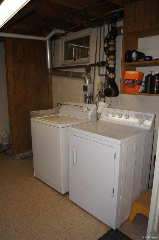 2523 Carpenter Road Lapeer, MI 48446 - Photo 15 of 22 2523 Carpenter (12).jpg