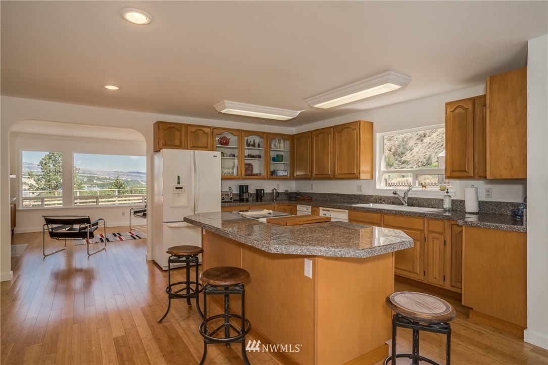 170 Carlson Loop Wenatchee, WA 98801 - Photo 8 of 25 Gallery Image 8