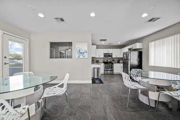 $1,300 | 9350 North 67th Avenue, Unit B1, Peoria, AZ 85345