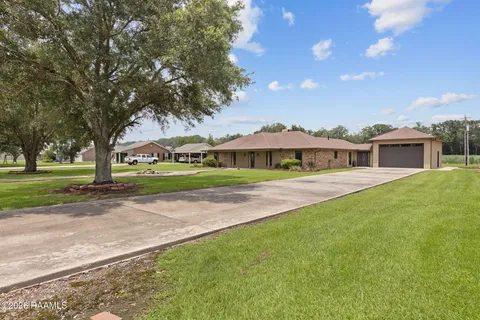$800,000 | 1024 Decoux Road, St. Martinville, LA 70582