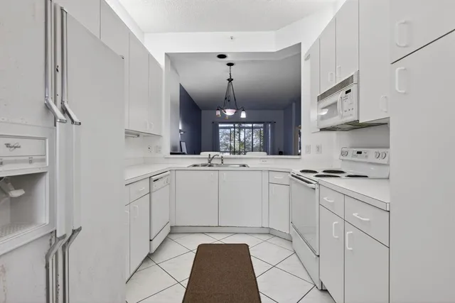 $192,500 | 9575 Weldon Circle, Unit C413, Tamarac, FL 33321