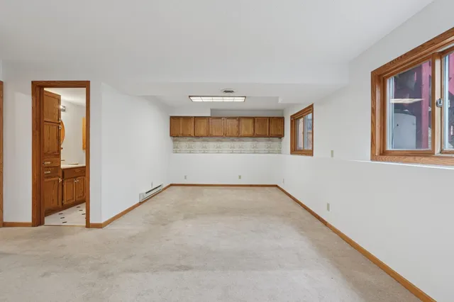 $299,900 | 1281 Edgehill Court, Maplewood, MN 55109