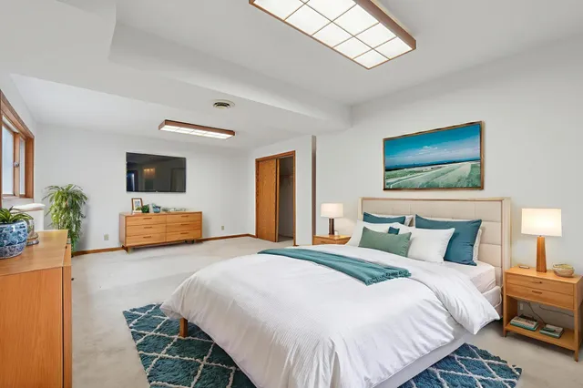 $299,900 | 1281 Edgehill Court, Maplewood, MN 55109