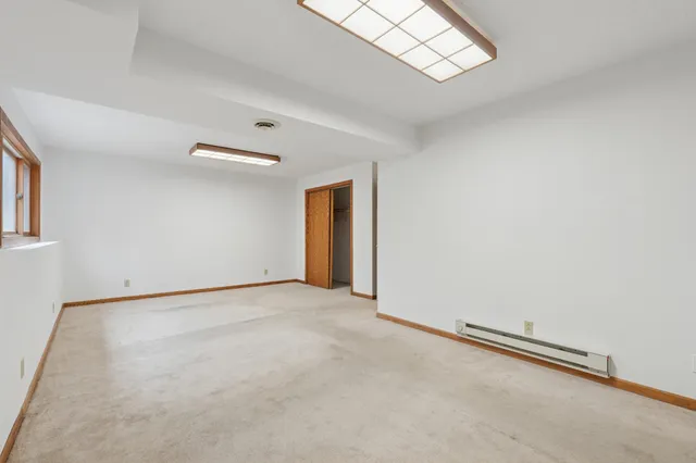 $299,900 | 1281 Edgehill Court, Maplewood, MN 55109