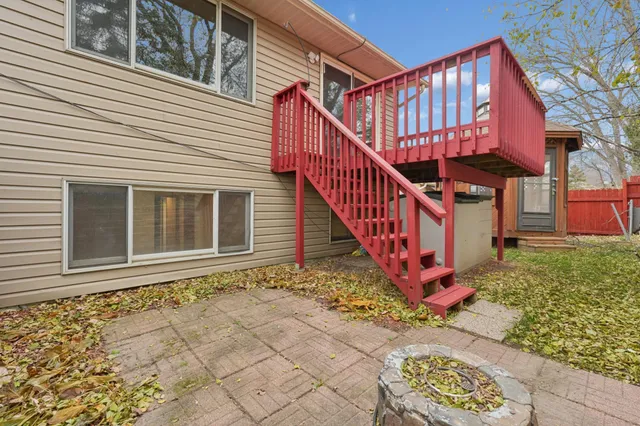 $299,900 | 1281 Edgehill Court, Maplewood, MN 55109