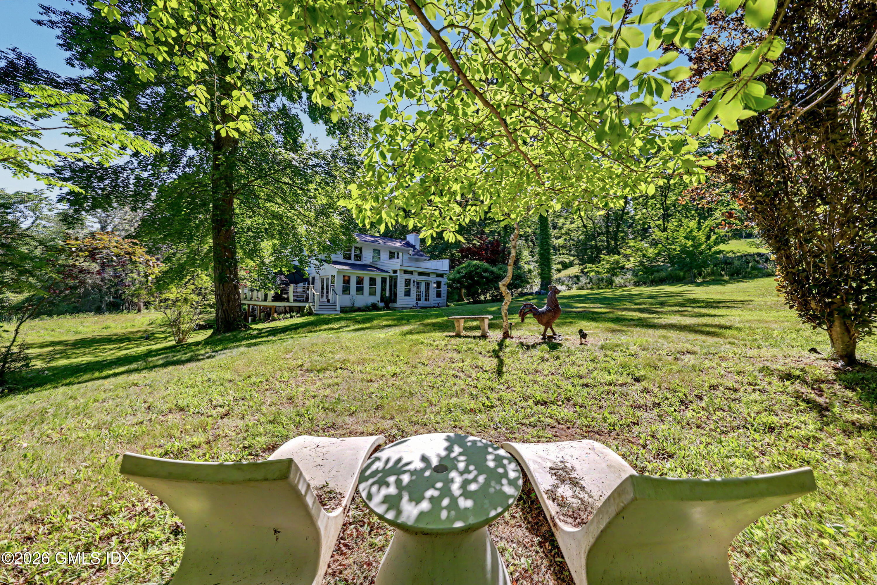 84 Hunting Ridge Road Greenwich, CT 06831 - Photo 34 of 37 Yard