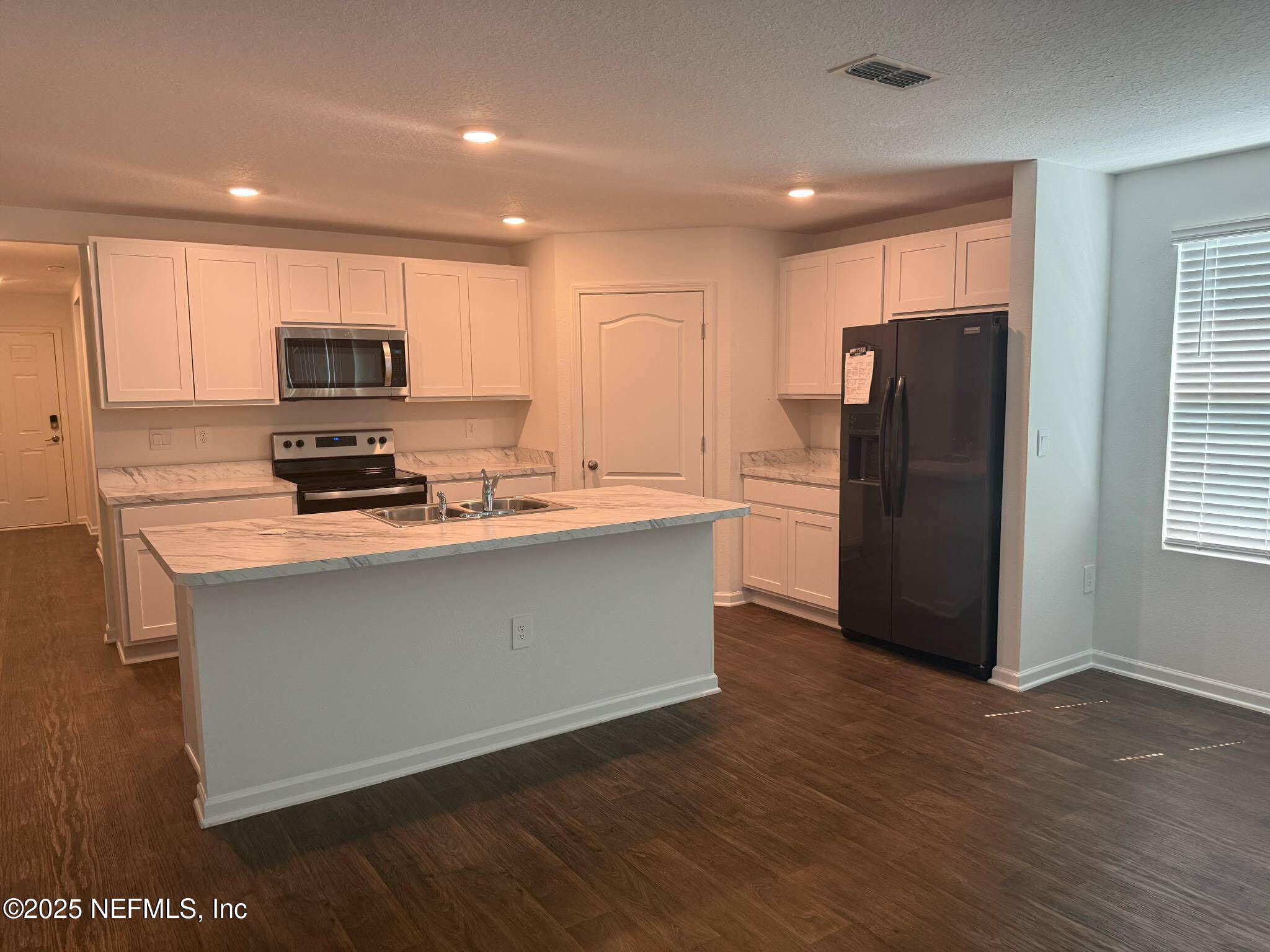 65183 Forest Glen Lane Yulee, FL 32097 - Photo 23 of 44 Kitchen Island