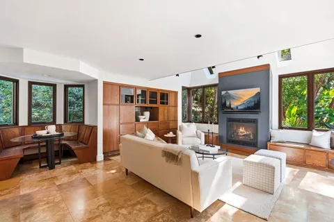 $2,100,000 | 1765 Ivy Road, Oceanside, CA 92054