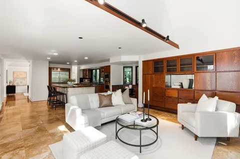 $2,100,000 | 1765 Ivy Road, Oceanside, CA 92054