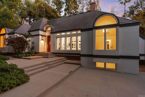 $2,100,000 | 1765 Ivy Road, Oceanside, CA 92054