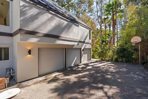 $2,100,000 | 1765 Ivy Road, Oceanside, CA 92054