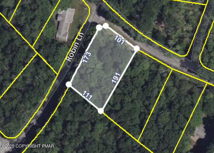 597 Upper Playground Trail Hawley, PA 18428 - Photo 4 of 14