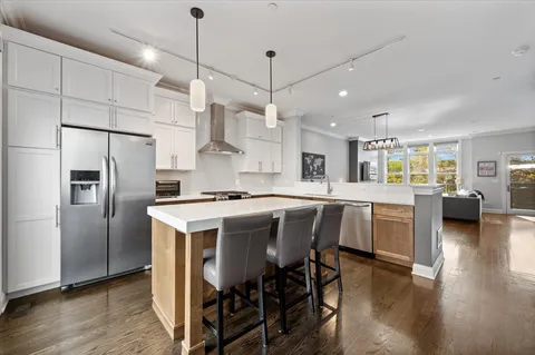 $789,000 | 3443 North Whipple Street, Chicago, IL 60618