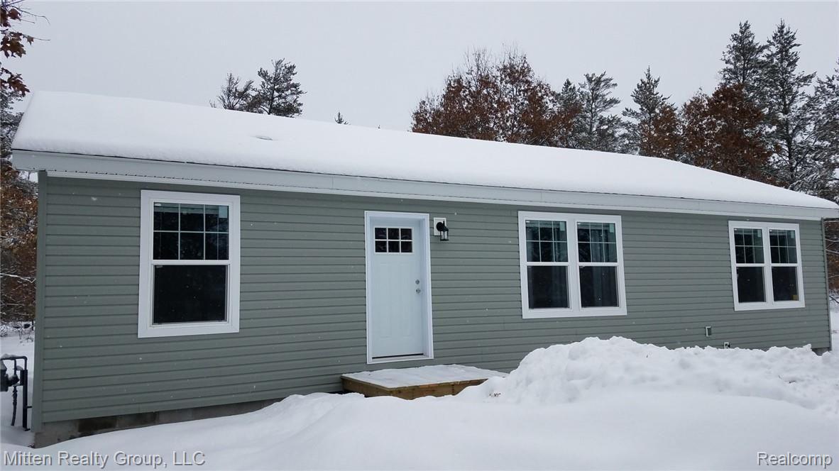 4366 West Pinecrest Road Grayling, MI 49738 - Photo 3 of 20 03.jpg