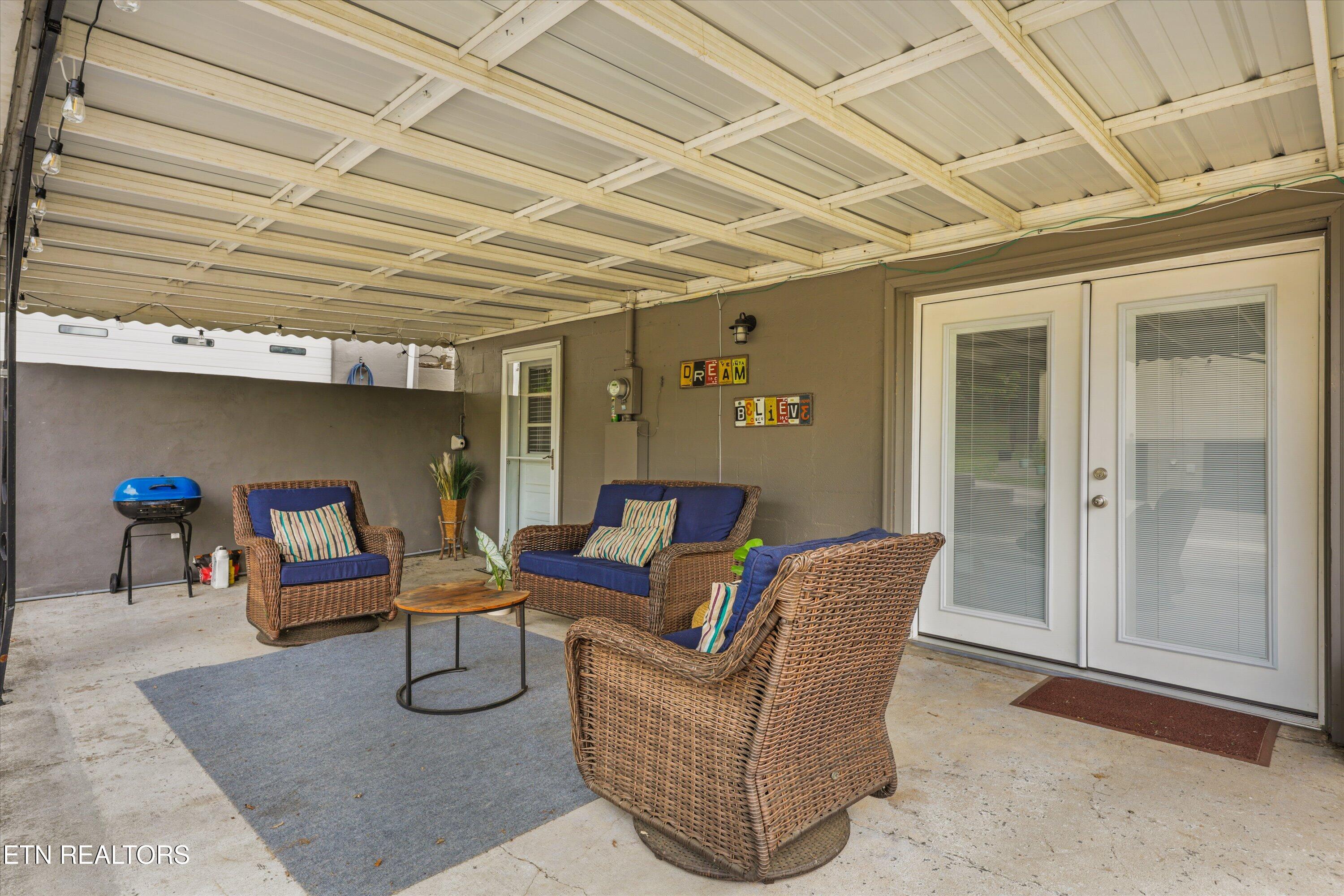 5524 Carter Road Knoxville, TN 37918 - Photo 39 of 57 Patio