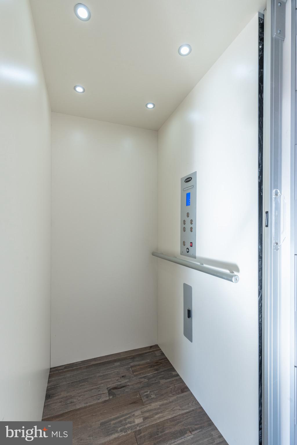 4578 Riverside Way Philadelphia, PA 19127 - Photo 23 of 60