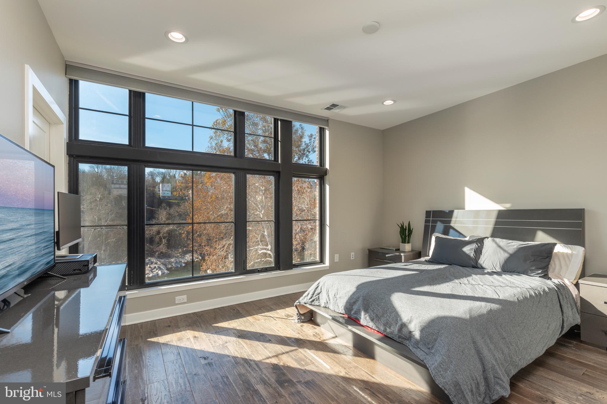 4578 Riverside Way Philadelphia, PA 19127 - Photo 30 of 60