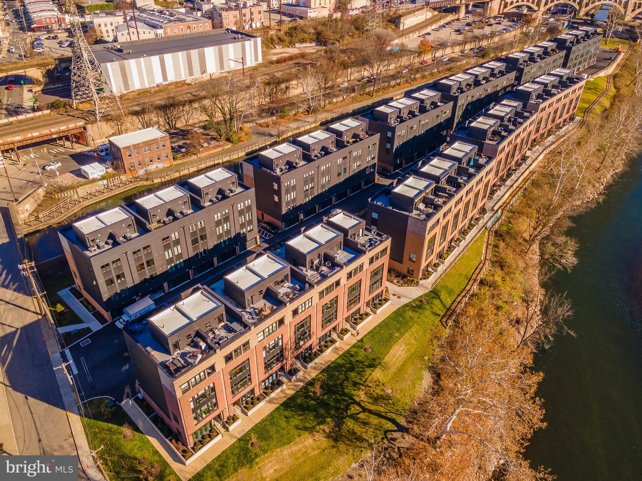 4578 Riverside Way Philadelphia, PA 19127 - Photo 3 of 60