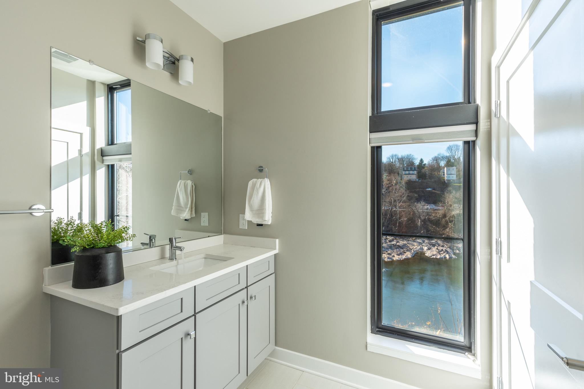 4578 Riverside Way Philadelphia, PA 19127 - Photo 34 of 60