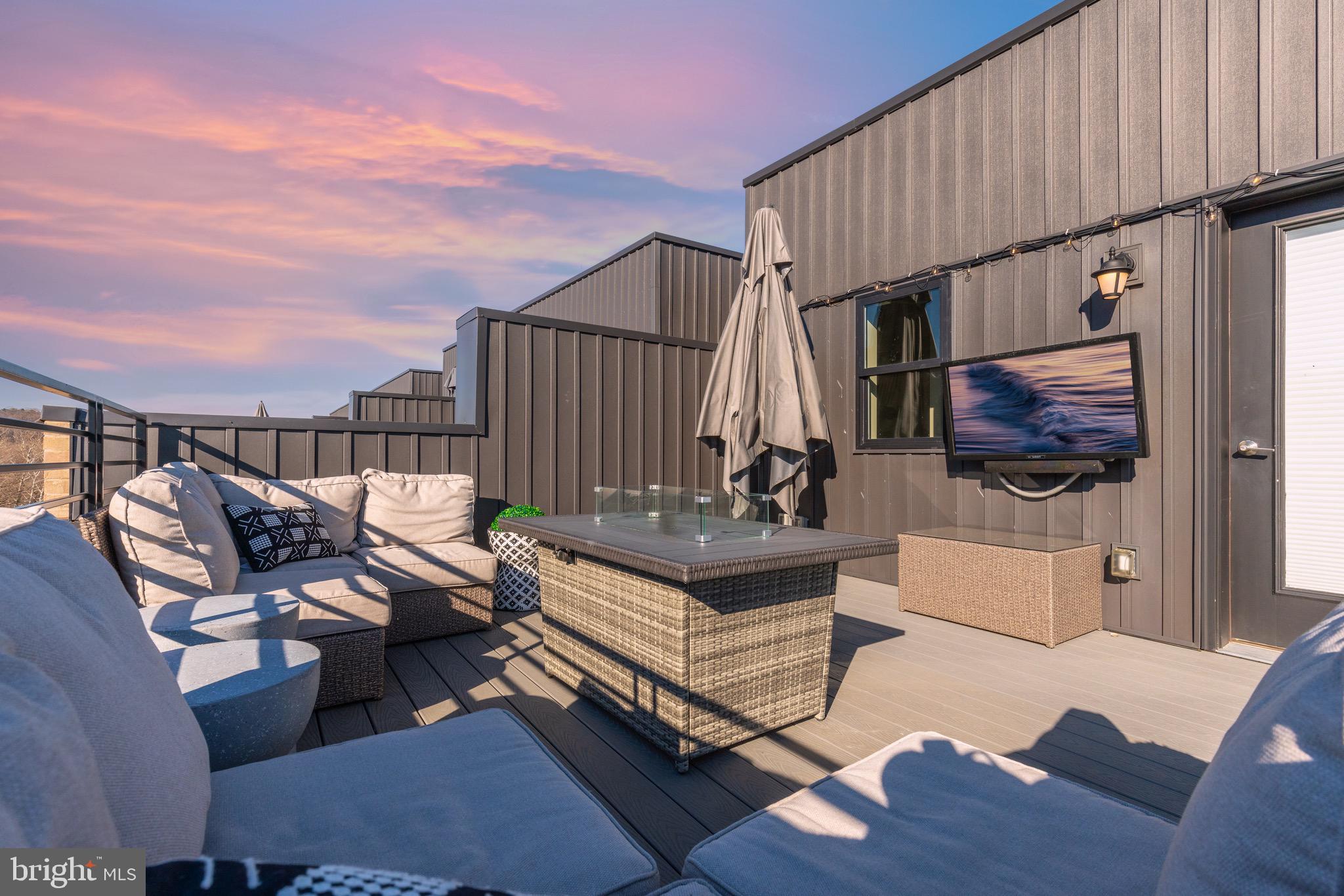 4578 Riverside Way Philadelphia, PA 19127 - Photo 47 of 60