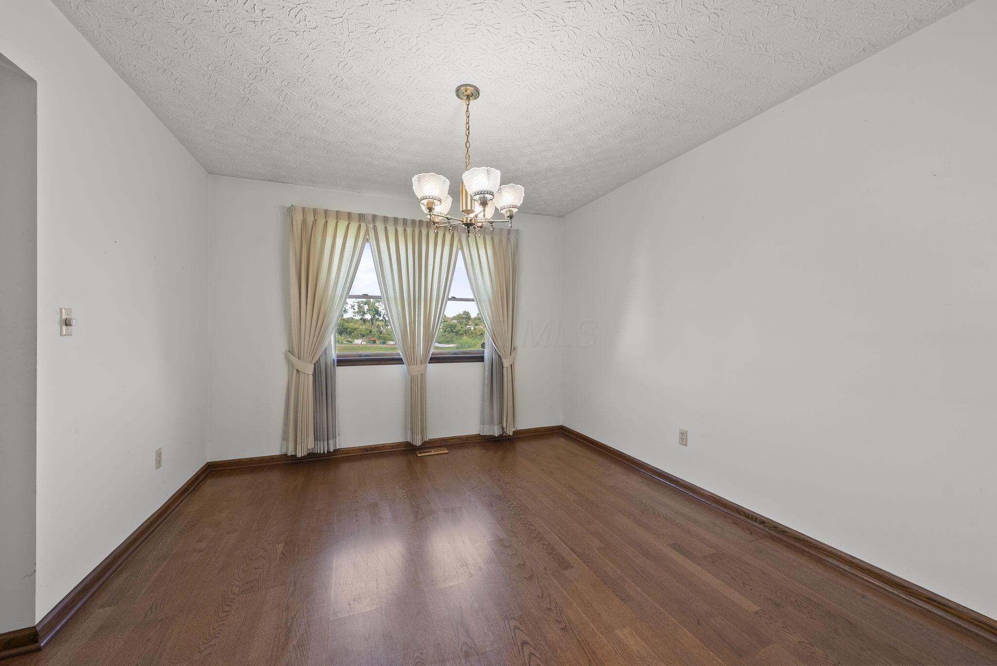520 Rathmell Road Lockbourne, OH 43137 - Photo 16 of 42 Formal Dining Room