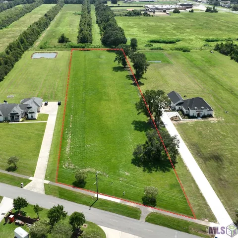 $270,000 | 463 Fairview Drive, Berwick, LA 70342