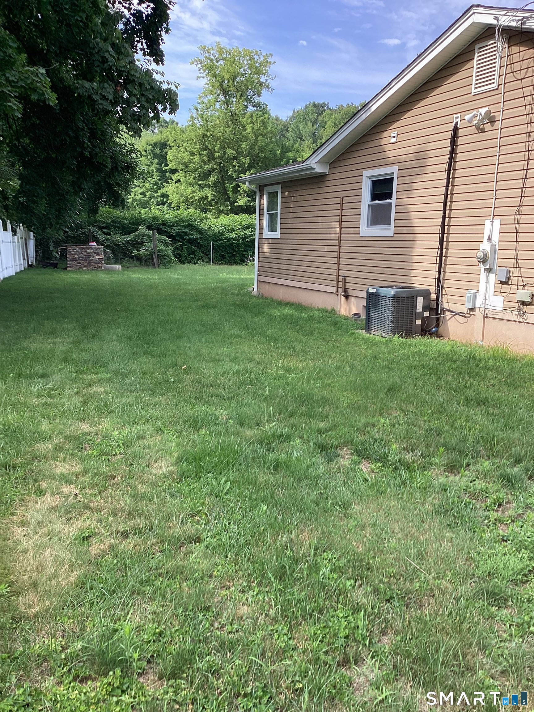 9 Washington Road Windsor, CT 06095 - Photo 5 of 36