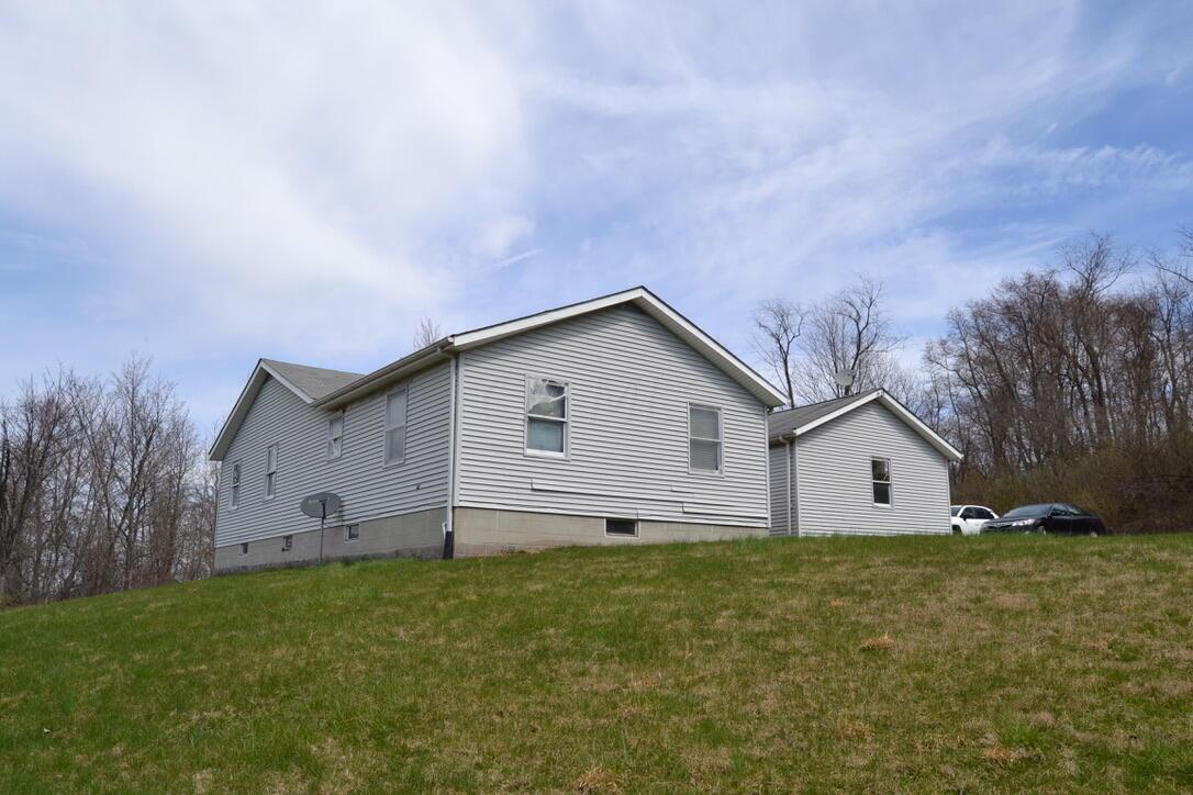 12390 Dodds Road Southeast Heath, OH 43056 - Photo 4 of 34 Front Exterior