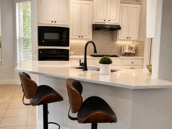 $525,000 | 3104 Herradura Drive, Cedar Park, TX 78641
