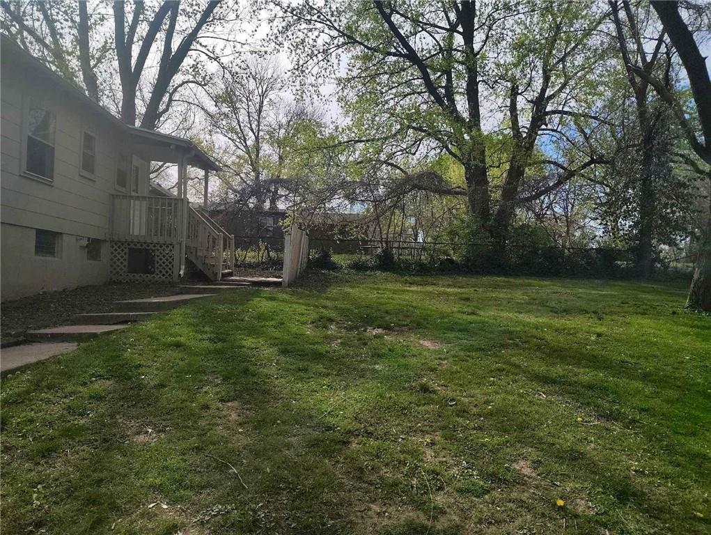 10816 East 27th Street Independence, MO 64052 - Photo 2 of 24