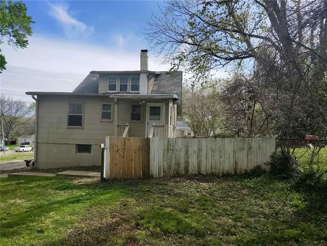 $154,000 | 10816 East 27th Street, Independence, MO 64052
