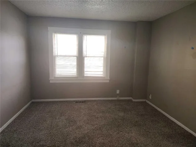 $154,000 | 10816 East 27th Street, Independence, MO 64052