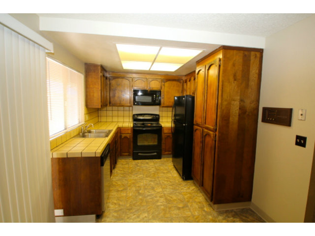 710 Nash Road Hollister, CA 95023 - Photo 10 of 25 Gallery Image 10