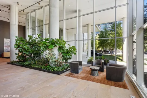 860 West Blackhawk Street, Unit 301, Chicago, IL 60642