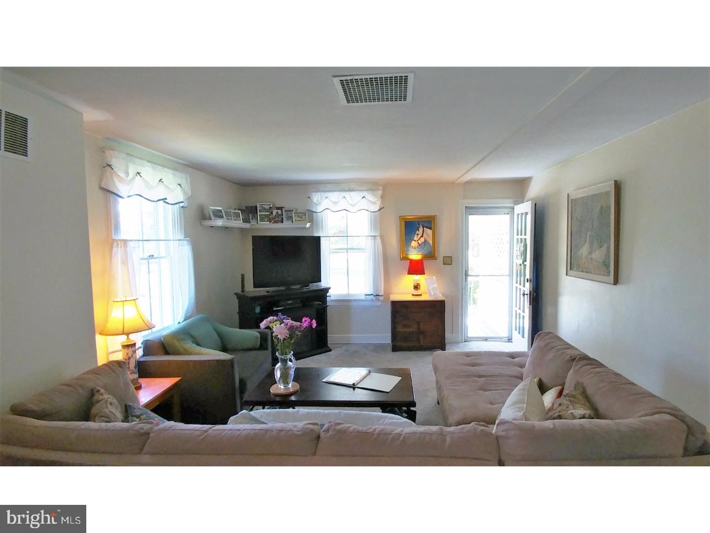 737 First Avenue Berwyn, PA 19312 - Photo 3 of 19 Living Room